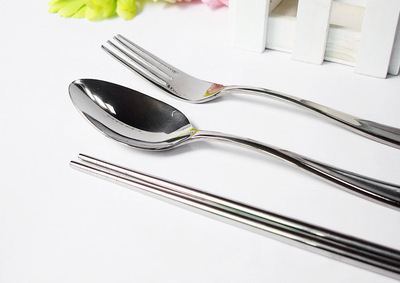 鈦餐具廠家 定制健康不過敏廠家 定做餐具套裝 鈦鋼餐具工廠_日用品欄目